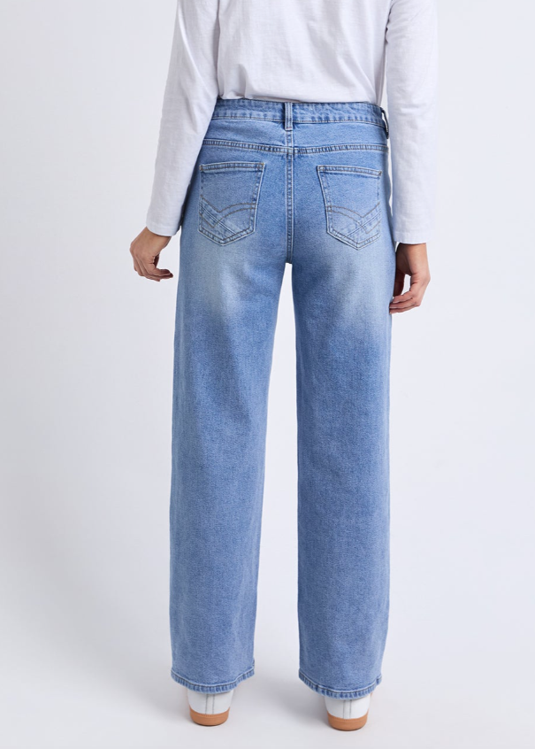 Evie Straight Leg Jean Mid Blue Wash | Abbey Road Kaikoura