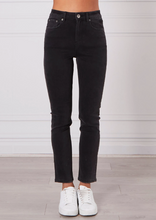 Load image into Gallery viewer, Monaco Olivia Mum Jean/Black |Abbey Road