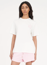 Load image into Gallery viewer, Classic Tee 170 - Daisy Chain | Abbey Road Kaikoura