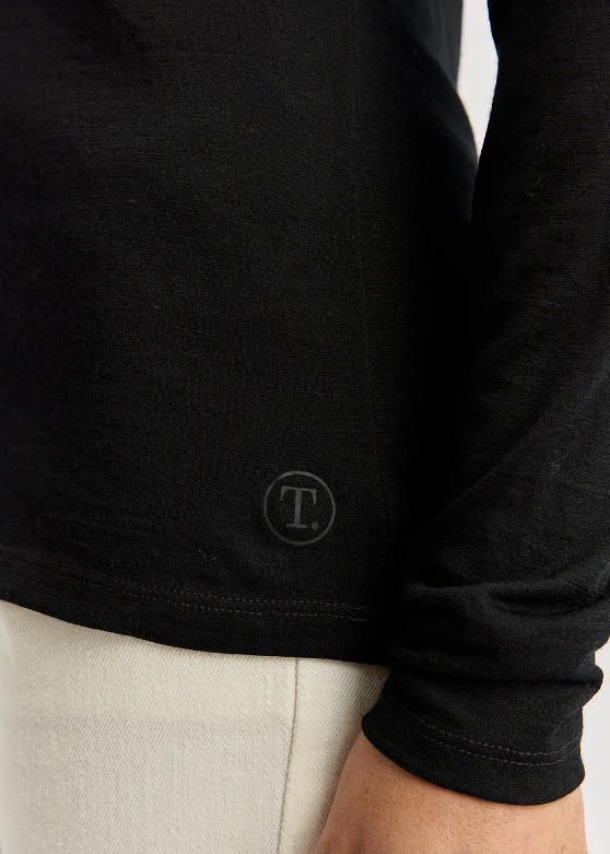 Crew Merino Tee Black | Abbey Road Kaikoura