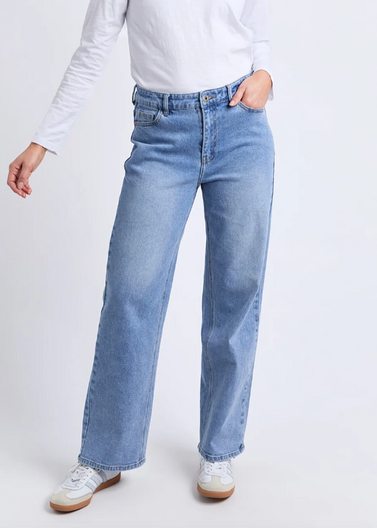 Evie Straight Leg Jean Mid Blue Wash | Abbey Road Kaikoura