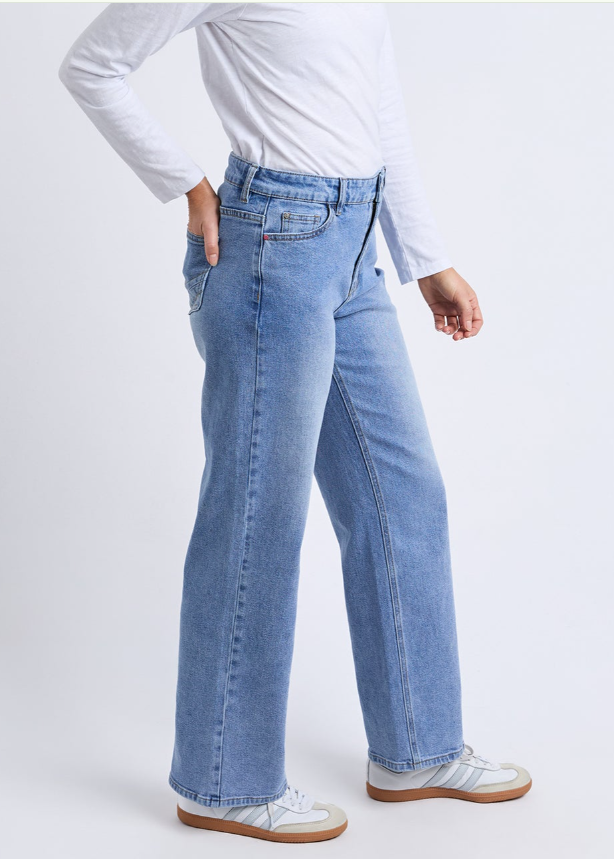 Evie Straight Leg Jean Mid Blue Wash | Abbey Road Kaikoura