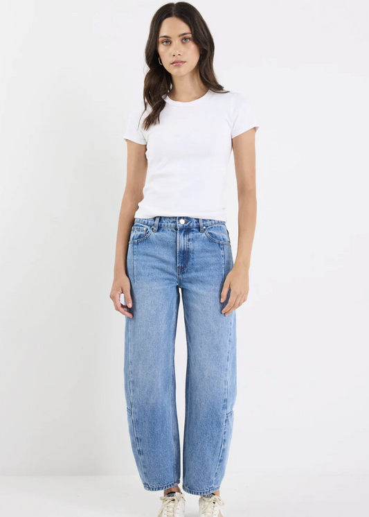 Graduate 90s Blue Non Stretch Barrel Jeans | Abbey Road Kaikoura