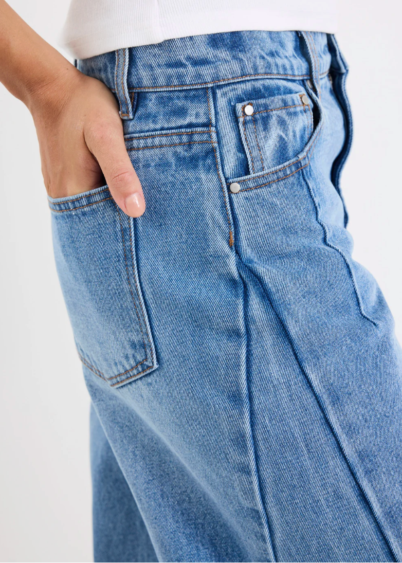 Graduate 90s Blue Non Stretch Barrel Jeans | Abbey Road Kaikoura