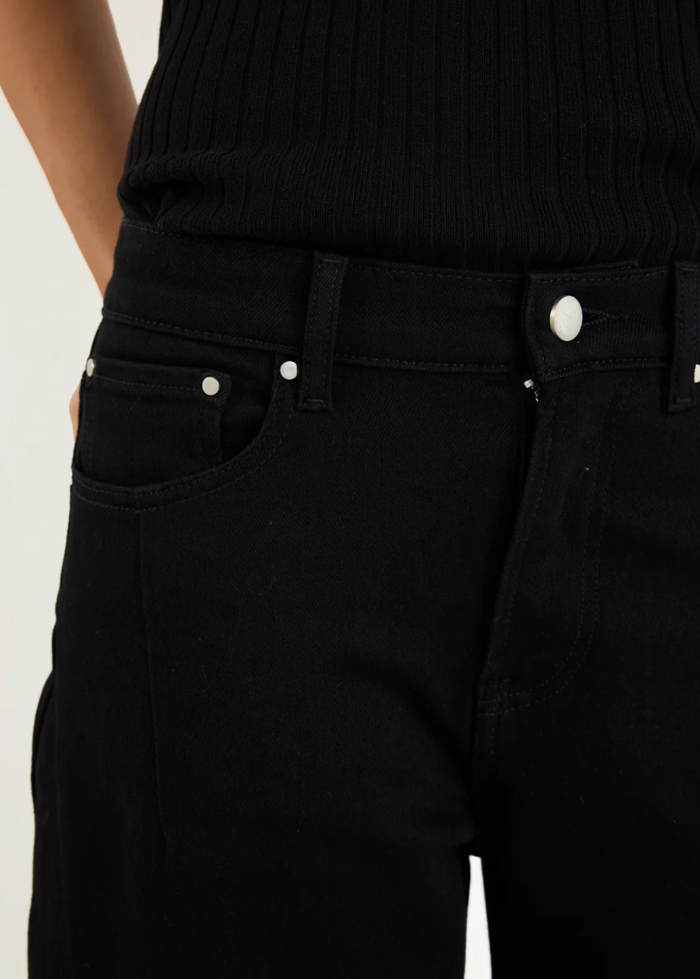 Graduate Jet Black Stretch Barrel Jeans | Abbey Road Kaikoura