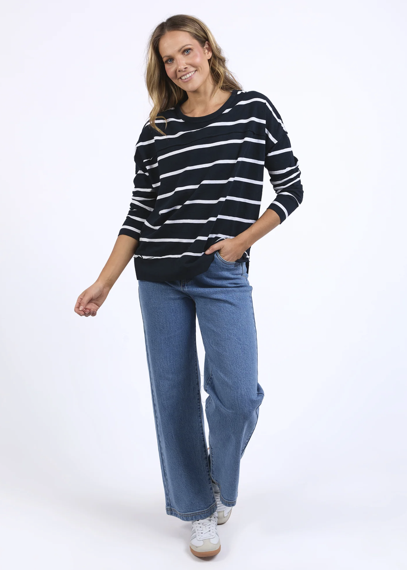 Jayne Stripe Throw On Top - Navy | Abbey Road Kaikoura