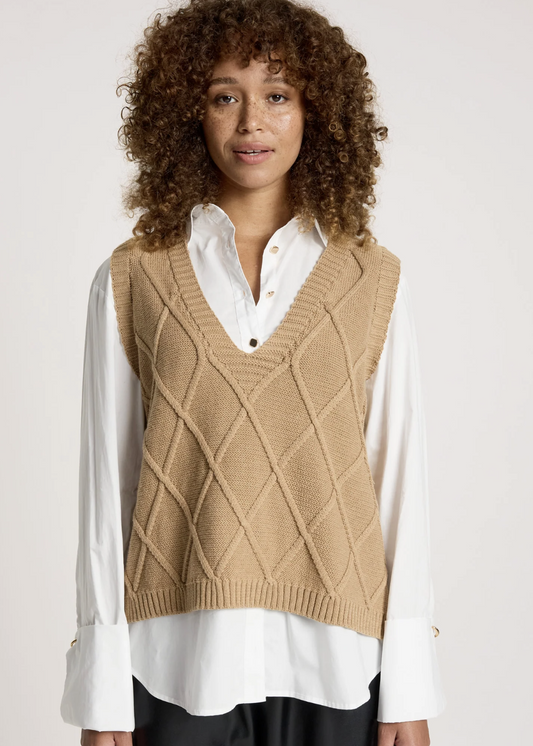 Liora Knit Vest - Mocha  | Abbey Road Kaikoura