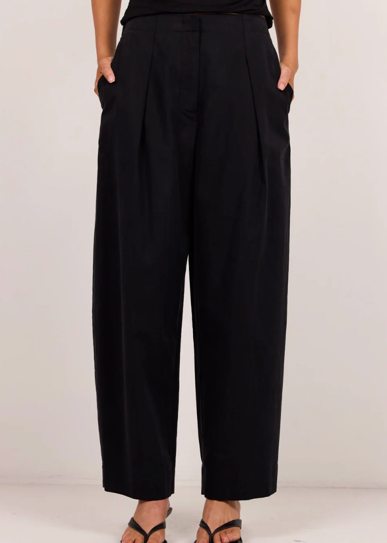 Manifesto Black Front Pleat Barrel Leg Pant  | Abbey Road Kaikoura