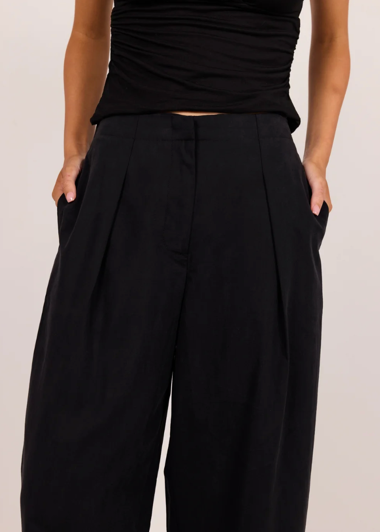 Manifesto Black Front Pleat Barrel Leg Pant  | Abbey Road Kaikoura