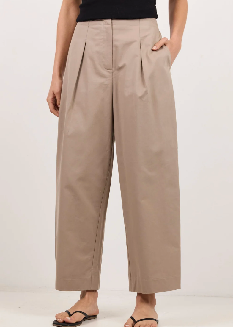 Manifesto Stone Front Pleat Barrel Leg Pant | Abbey Road Kaikoura