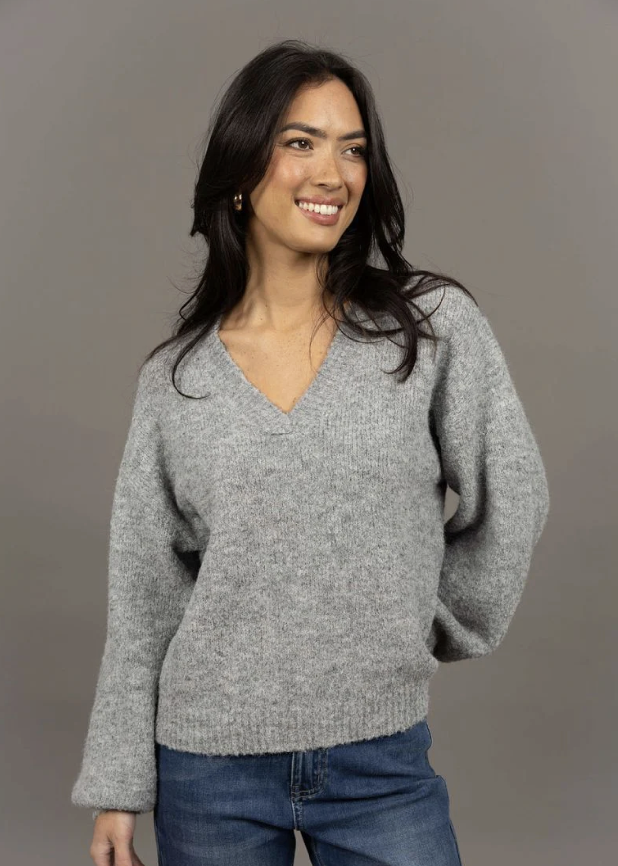 Nouveau V Neck Ash | Abbey Road Kaikoura