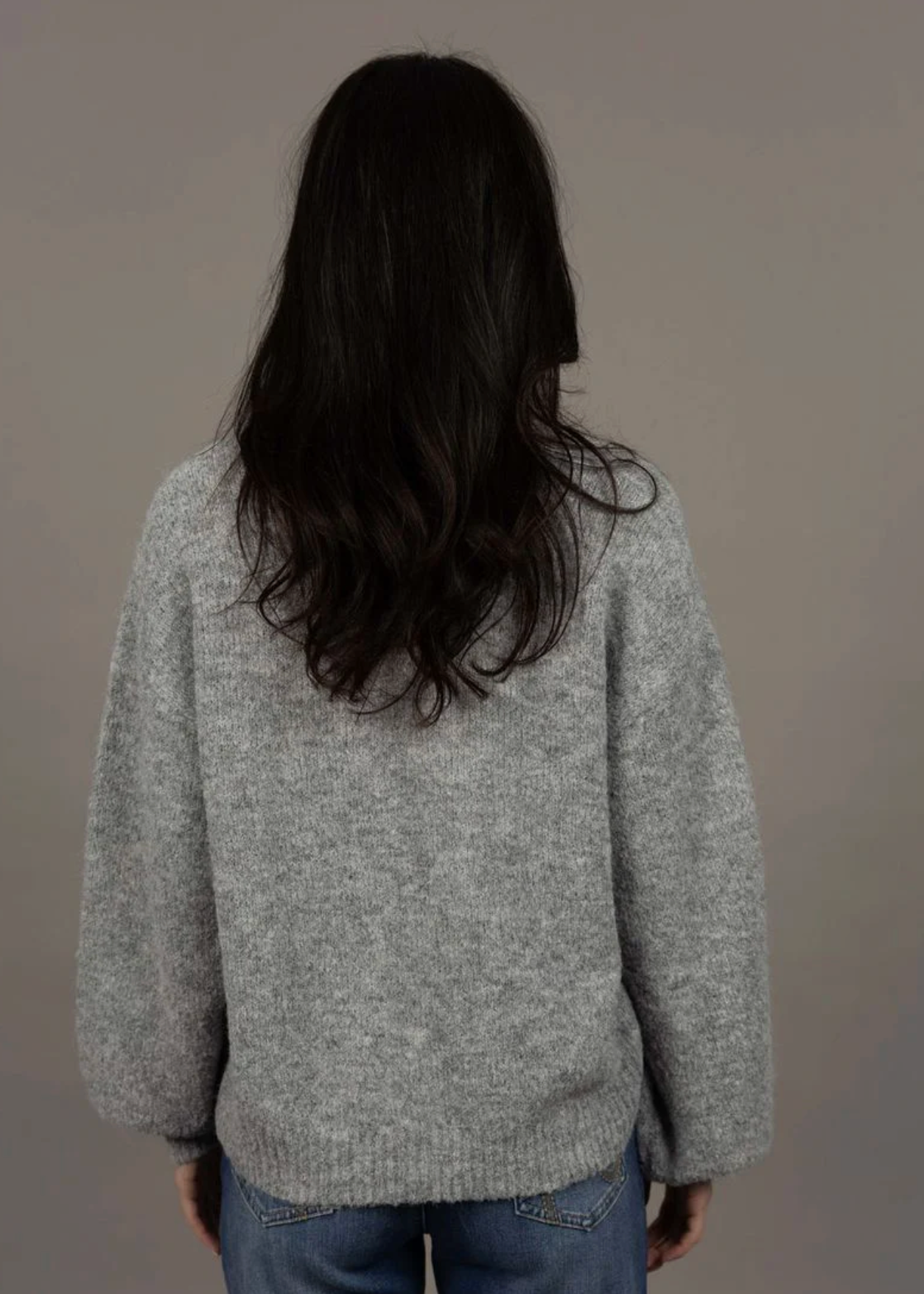 Nouveau V Neck Ash | Abbey Road Kaikoura