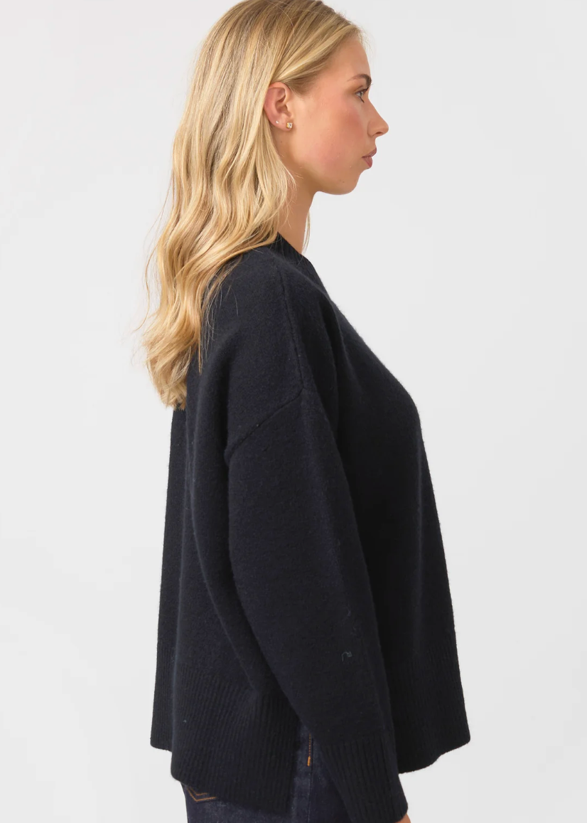 Pieter Knit Black | Abbey Road Kaikoura