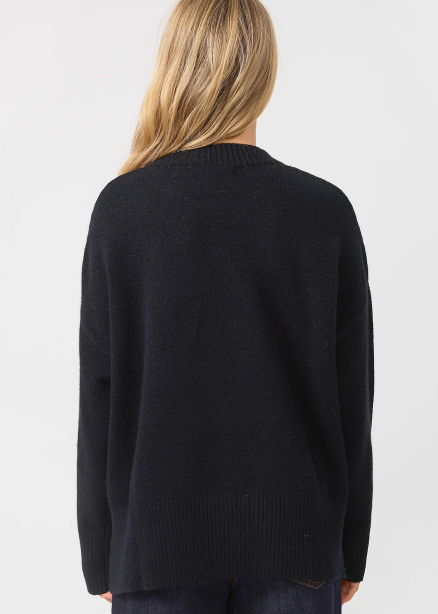 Pieter Knit Black | Abbey Road Kaikoura