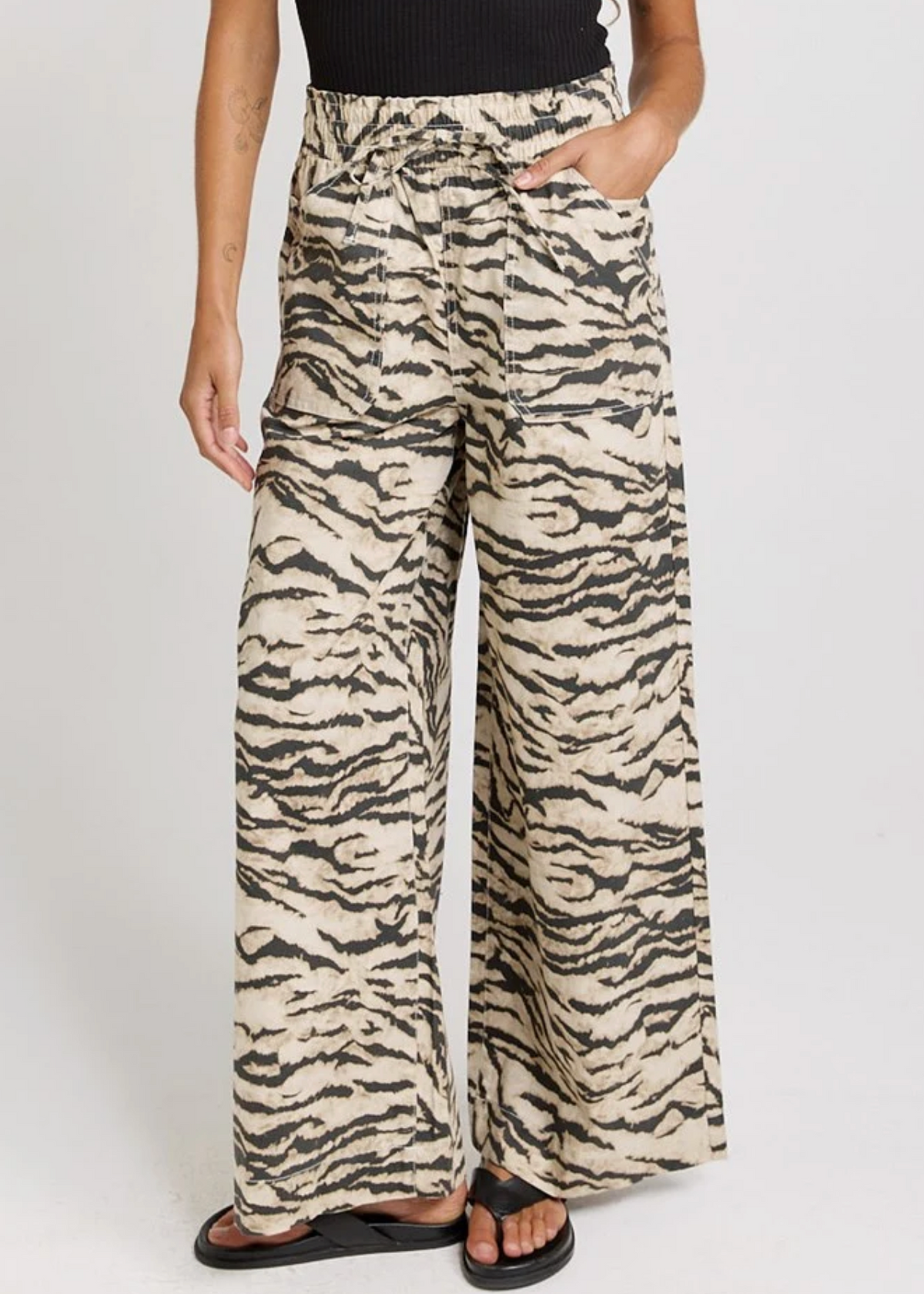 Saffra Relax Leg Jean - Animal Neutral  | Abbey Road Kaikoura
