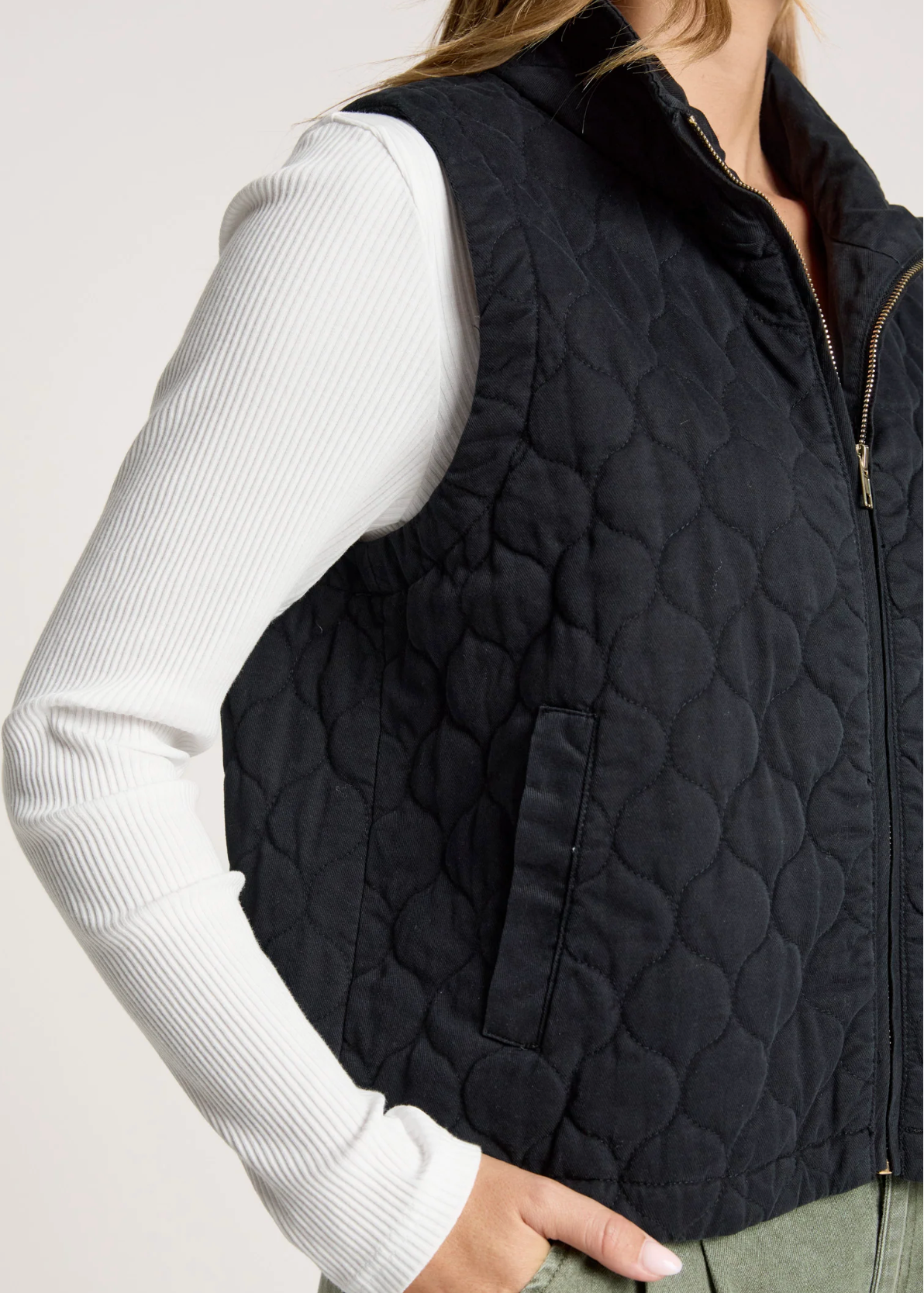 Sansi Quilted Crop Vest -Black  | Abbey Road Kaikoura
