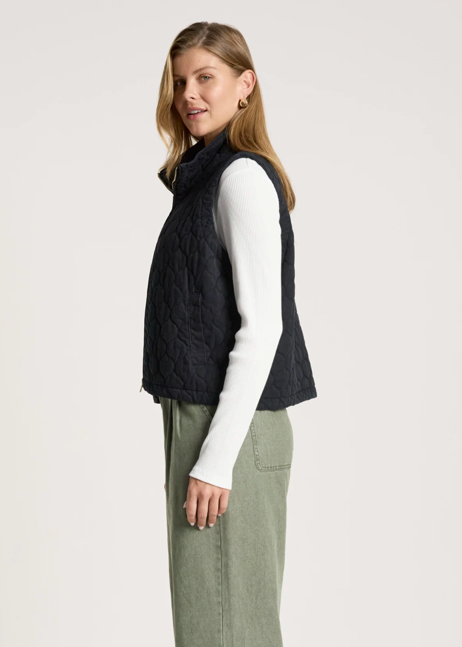 Sansi Quilted Crop Vest -Black  | Abbey Road Kaikoura