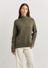 Load image into Gallery viewer, Split Neck Funnel Kale | Abbey Road Kaikoura