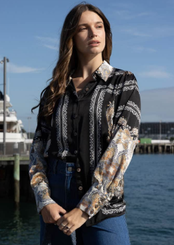 Rochelle Shirt Black | Abbey Road Kaikoura