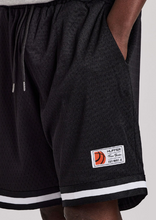 Load image into Gallery viewer, Huffer 3 baller BB Short/Black|Abbey Road