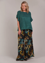 Load image into Gallery viewer, EB &amp; IVE | Eden Relaxed Top | Abbey Road Kaikoura