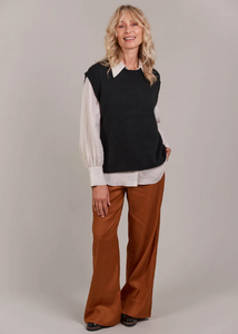 EB & IVE | Folie Vest | Abbey Road Kaikoura