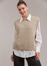 Load image into Gallery viewer, EB &amp; IVE | Folie Vest | Abbey Road Kaikoura