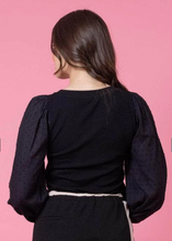 Load image into Gallery viewer, Charlo\Ella Top/ Black|Abbey Road