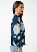 Load image into Gallery viewer, Stella &amp; Gemma\Cecily Top Navy Floral Blur|Abbey Road