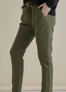 Betty Basics\Dakota Jean/Khaki|Abbey Road