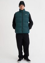 Load image into Gallery viewer, Huffer\Men&#39;s Street Puffer Jacket/Deep Emerald|Abbey Road