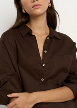 Load image into Gallery viewer, RE:UNION label | Optimum Chocolate Linen Oversized Shirt | Abbey Road Kaikoura