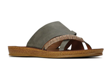 Load image into Gallery viewer, Los Cabos - Bride | Abbey Road Kaikoura