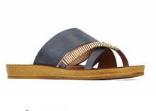 Load image into Gallery viewer, Los Cabos - Bride | Abbey Road Kaikoura