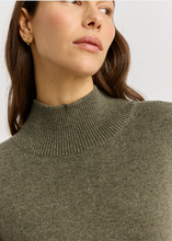 Load image into Gallery viewer, Split Neck Funnel Kale | Abbey Road Kaikoura