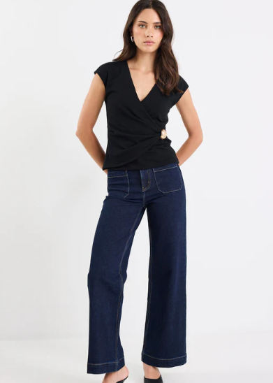 Magnetic Black Crossover Front Top | Abbey Road Kaikoura