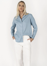 Load image into Gallery viewer, Humidity\The Chambray Shirt /Light Blue|Abbey Road