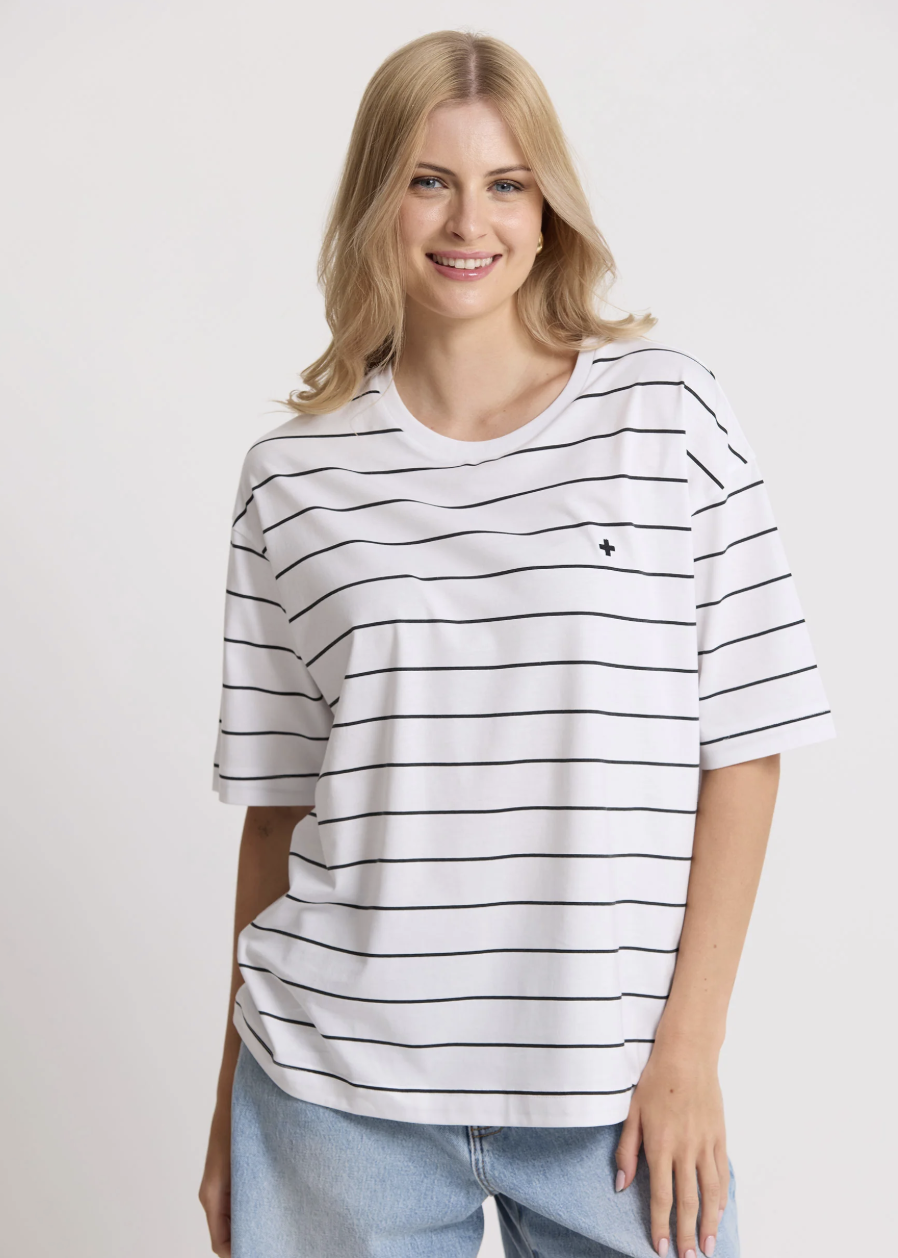 Porter Tee - White and Black | Abbey Road Kaikoura