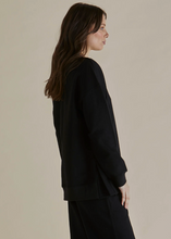 Load image into Gallery viewer, Betty Basics\Easy Crew Sweat /Black|Abbey Road