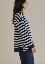 Load image into Gallery viewer, Betty Basics\Easy Crew Sweat /Navy Stripe|Abbey Road