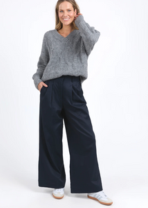Elm\Darcy Pant/Dark Sapphire|Abbey Road