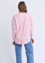 Load image into Gallery viewer, Simplified Crew Blossom | Abbey Road Kaikoura