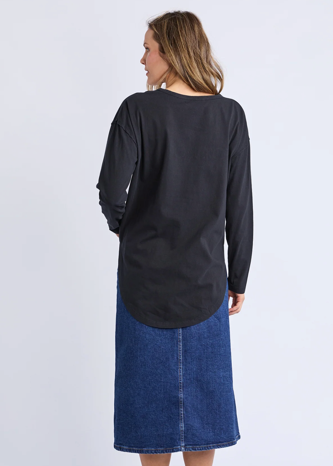 Standard Long Sleeve Black | Abbey Road Kaikoura