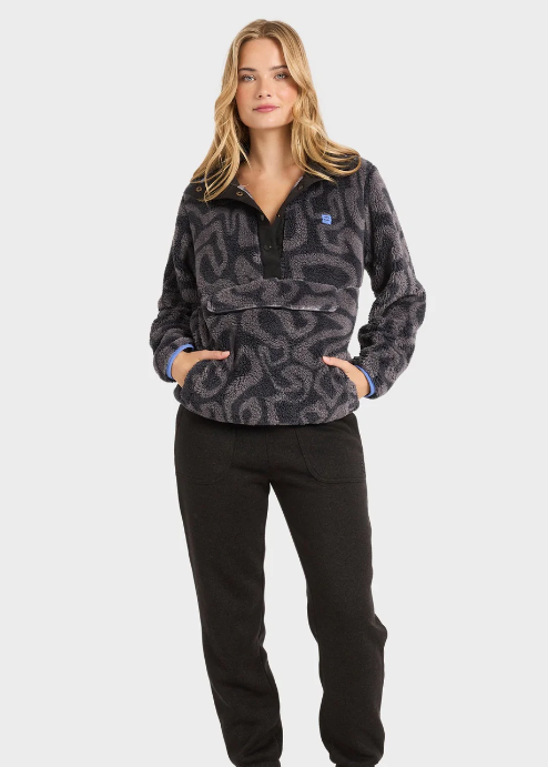 Switchback Pullover Fleece - Black Sands | Abbey Road Kaikoura