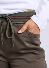 Load image into Gallery viewer, Sylvia Jogger - Khaki | Abbey Road Kaikoura