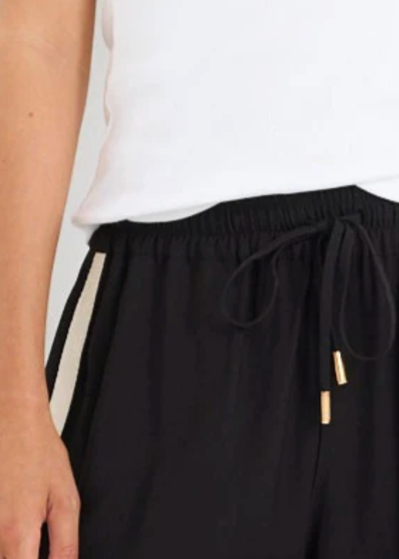 Townie Stripe Side Tape Wide Leg Pant / Matte Black | Abbey Road Kaikoura