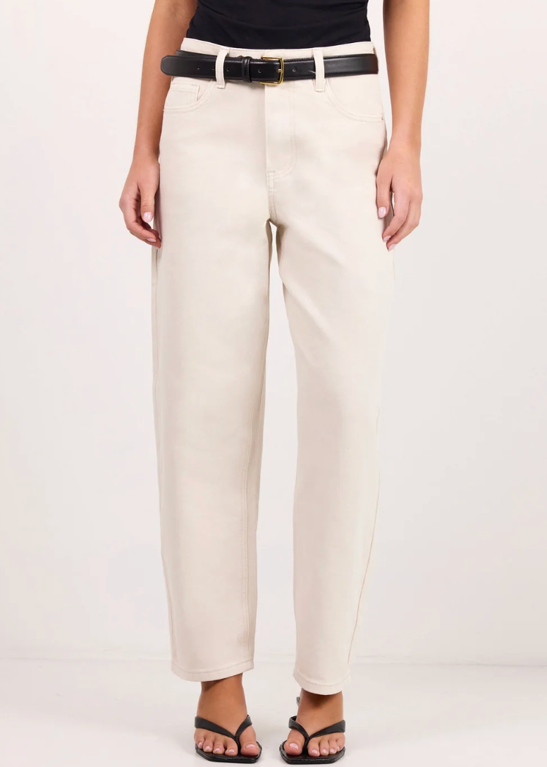 Traditional Ecru Stretch Soft Barrel Jeans | Abbey Road Kaikoura