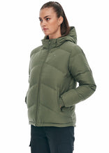 Load image into Gallery viewer, Huffer Wmns Classic Down Jacket /Khaki|Abbey Road