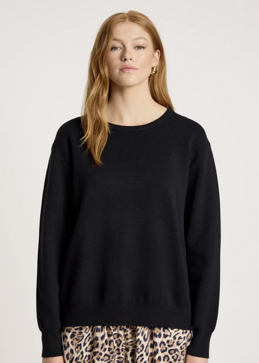 Zala Jumper - Black | Abbey Road Kaikoura