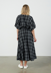 ET ALIA Cece Skirt Black Plaid | Abbey Road Kaikoura